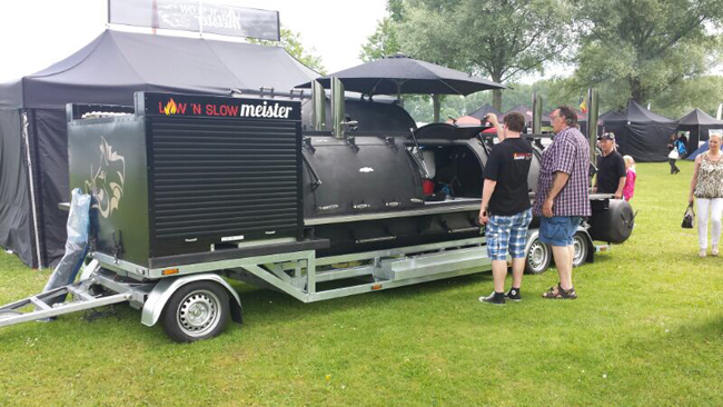 Mobiele Barbeque wagen
